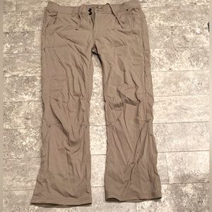 Like new, Prana hiking pants. Size 16S.